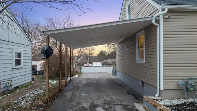 $297,000 | 612 East Daisy Lane, New Albany, IN 47150