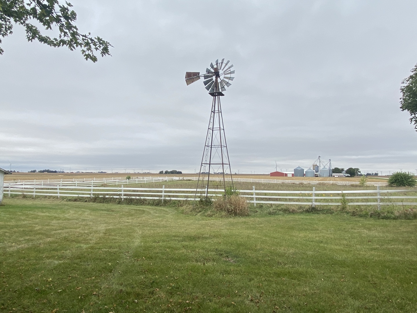 4684 Perry Road Malta, IL 60150 - Photo 28 of 36