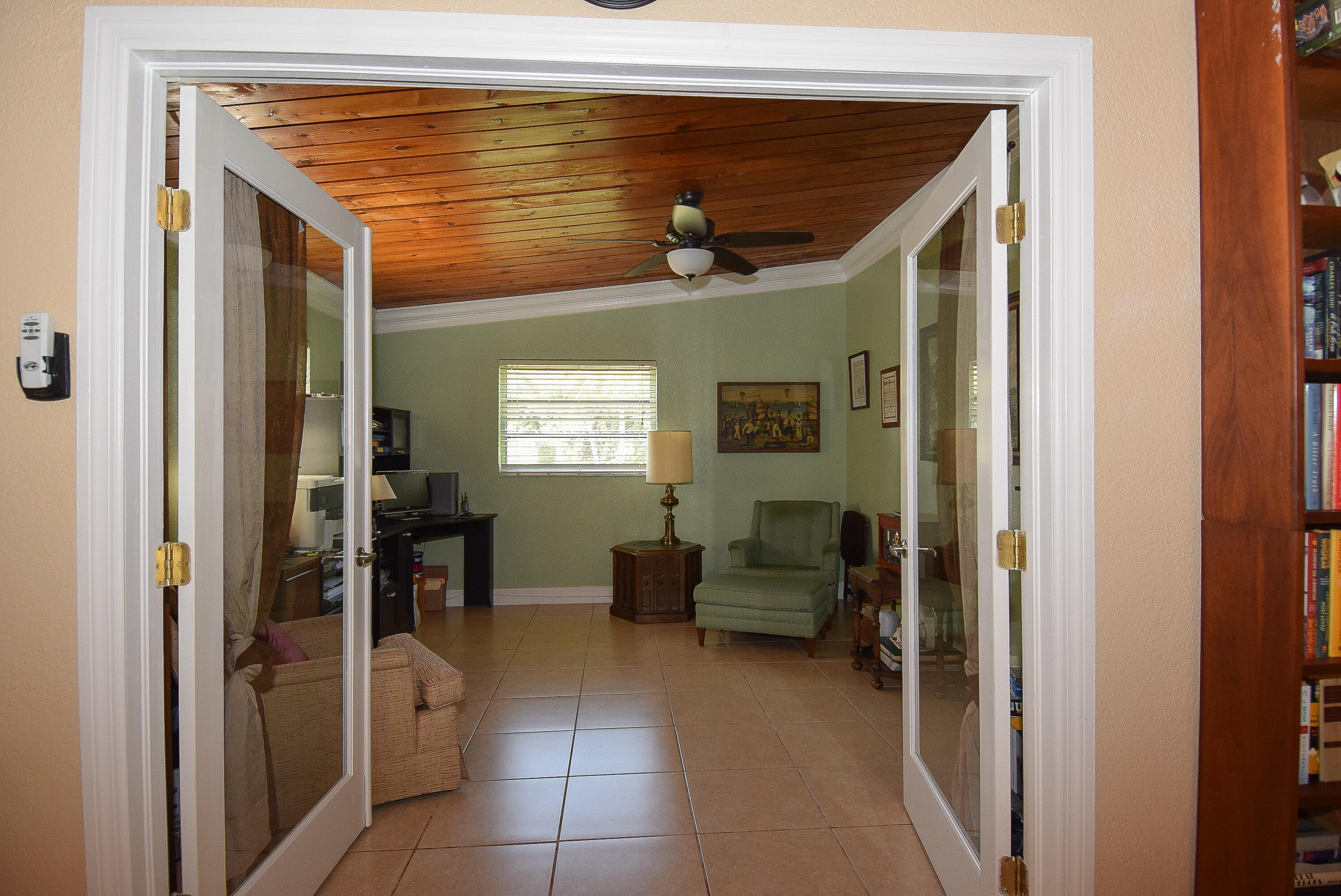 334 3rd Road Key Largo, FL 33037 - Photo 10 of 30 a view of a livingroom with furniture and windows