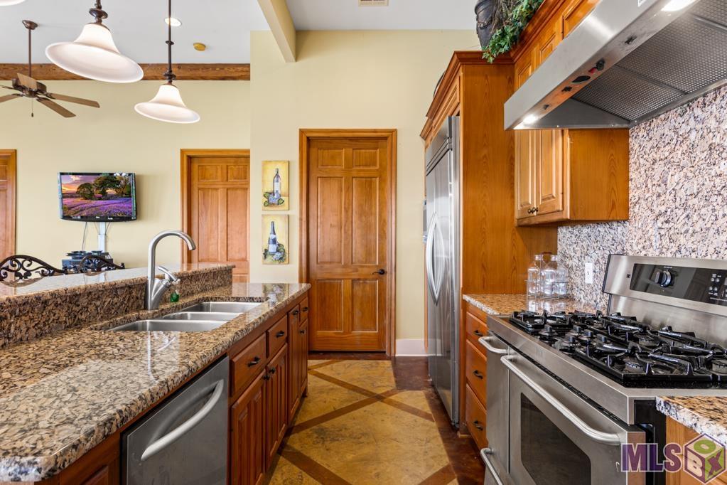 7218 Scappare Drive Oscar, LA 70762 - Photo 32 of 38