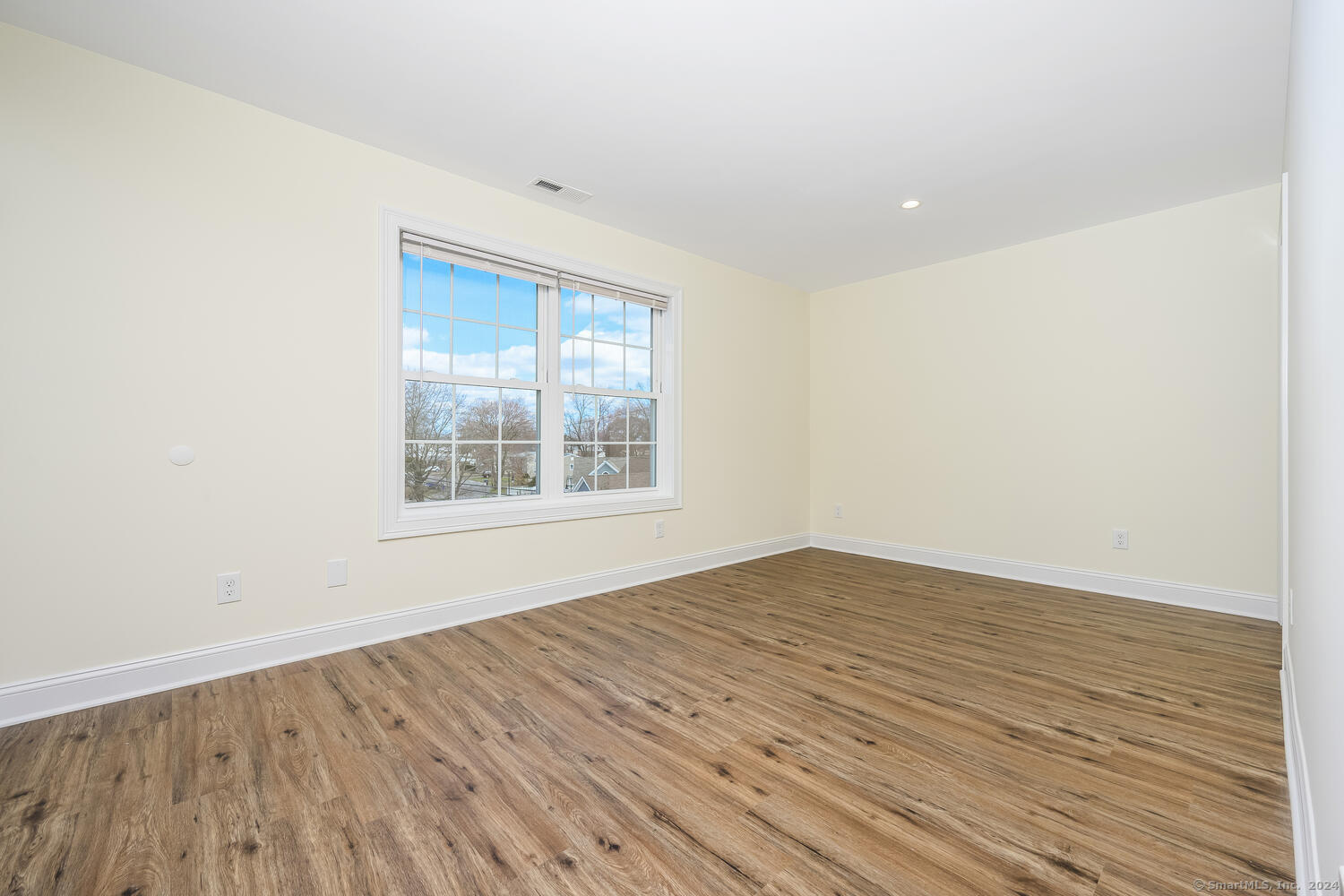 2 Beacon Square, Unit 3 Fairfield, CT 06825 - Photo 22 of 33