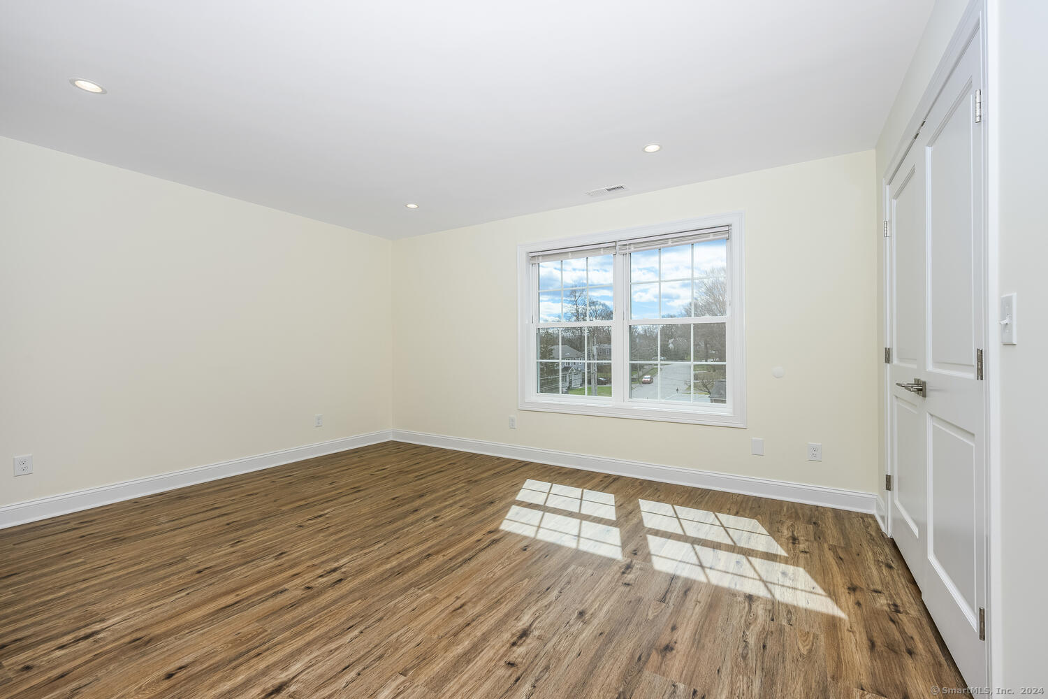 2 Beacon Square, Unit 3 Fairfield, CT 06825 - Photo 23 of 33 Another large en-suite bedroom upstairs.