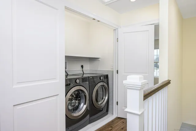 $3,900 | 2 Beacon Square, Unit 3, Fairfield, CT 06825