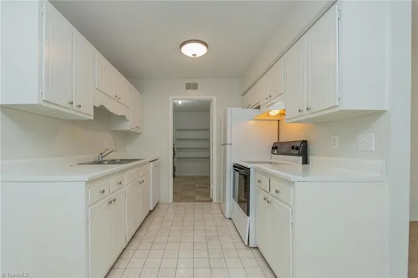 $118,000 | 2240 Sunderland Road, Unit 65N, Winston-Salem, NC 27103
