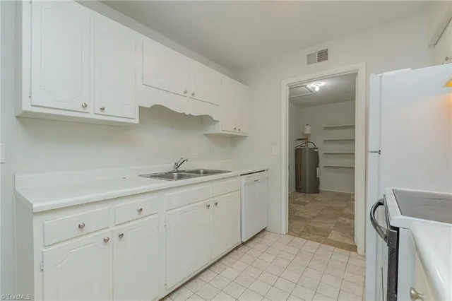 $119,500 | 2240 Sunderland Road, Unit 65N, Winston-Salem, NC 27103