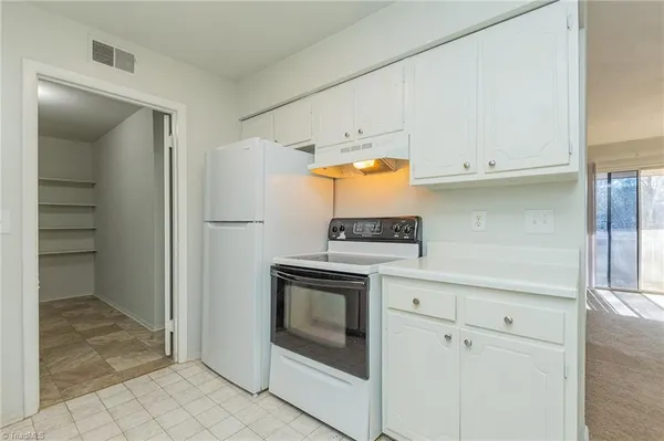 $118,000 | 2240 Sunderland Road, Unit 65N, Winston-Salem, NC 27103