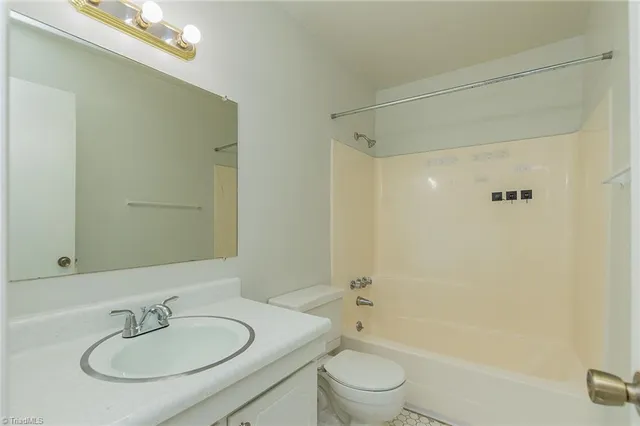 $119,500 | 2240 Sunderland Road, Unit 65N, Winston-Salem, NC 27103