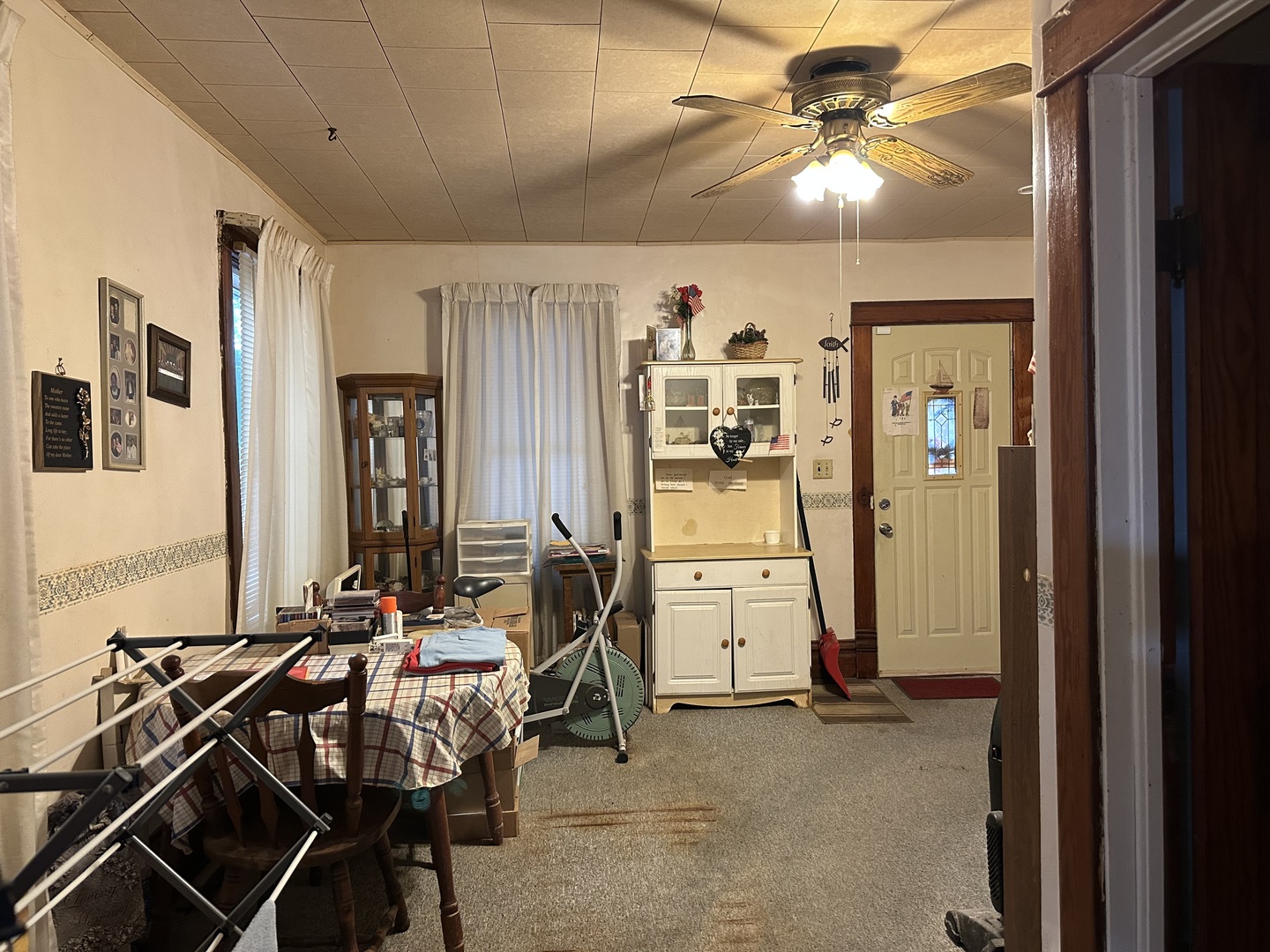 208 Johnson Street Morrison, IL 61270 - Photo 4 of 15