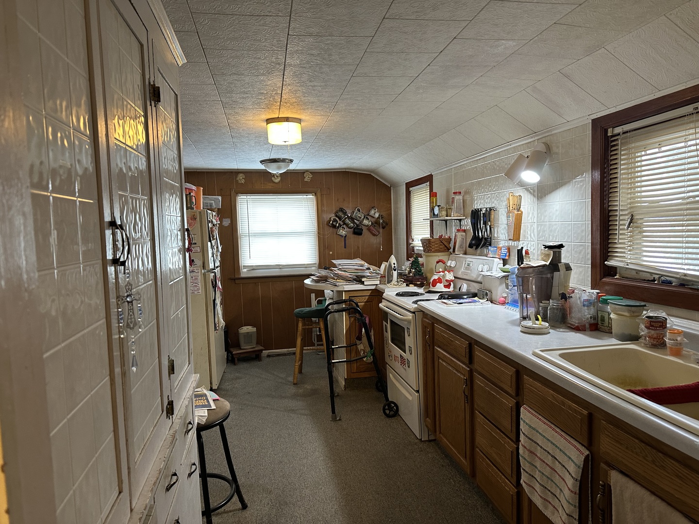 208 Johnson Street Morrison, IL 61270 - Photo 5 of 15