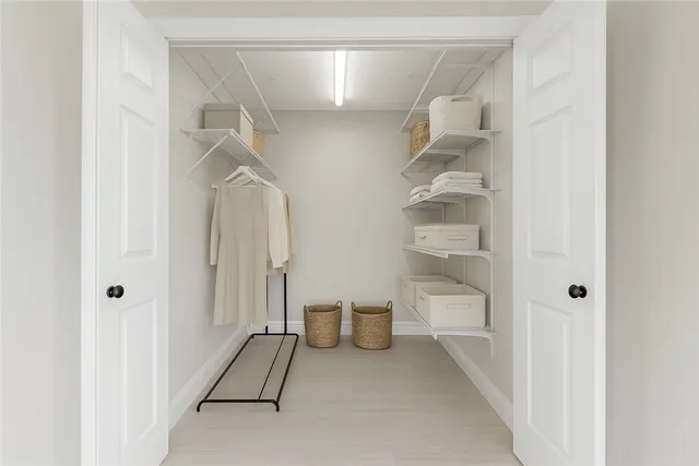 $225,000 | 465 East Waverly Place, Unit 8B, Vero Beach, FL 32960