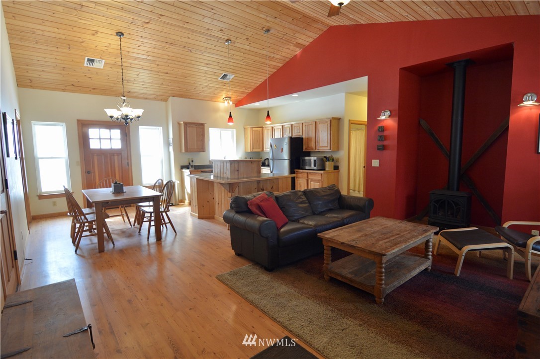 8 Mugo Road Winthrop, WA 98862 - Photo 3 of 24 Gallery Image 3