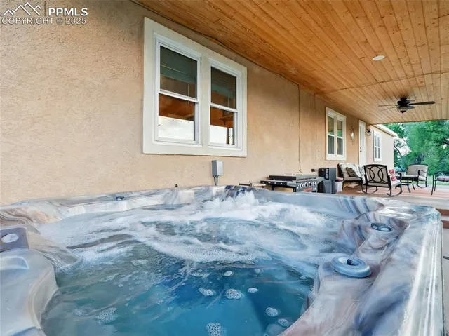 a view of outdoor space