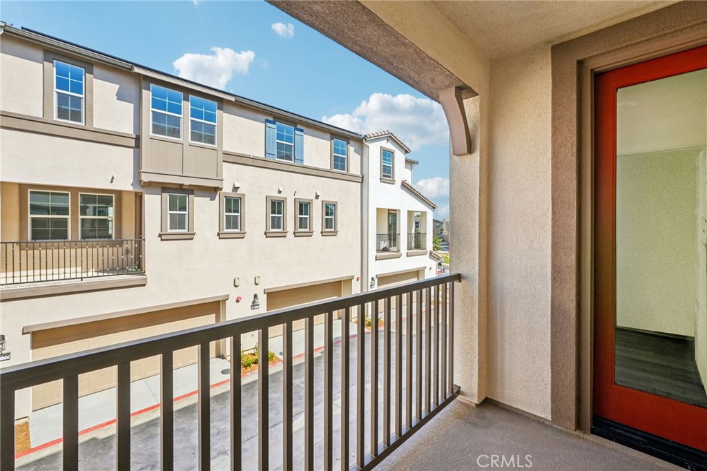 28022 Melrose Drive Temecula, CA 92591 - Photo 34 of 35 a view of a balcony from a hallway