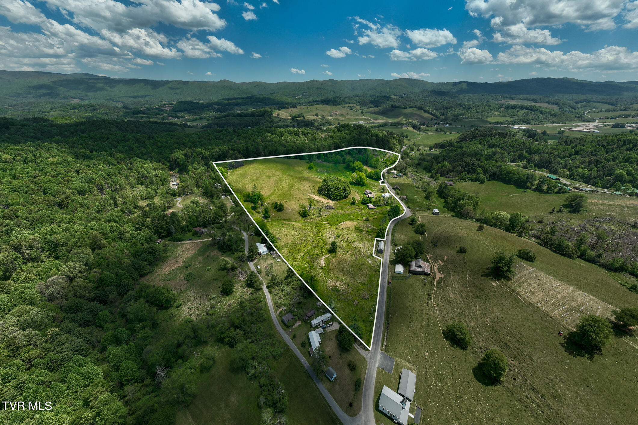 856 Shingletown Road Mountain City, TN 37683 - Photo 5 of 77 856 Shingletown Road (3 of 3)