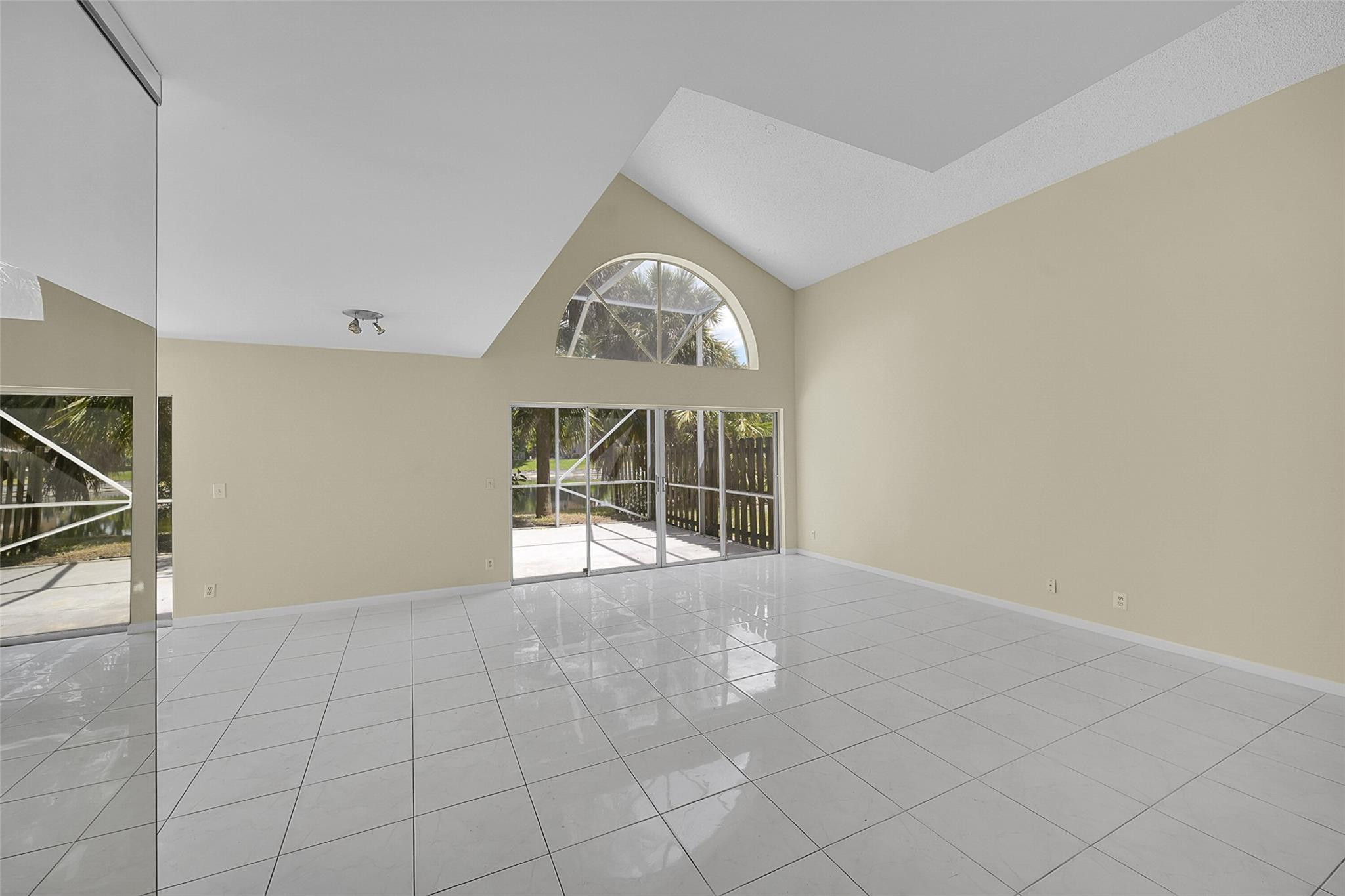 21390 Sawmill Court Boca Raton, FL 33498 - Photo 12 of 38 Photo 12