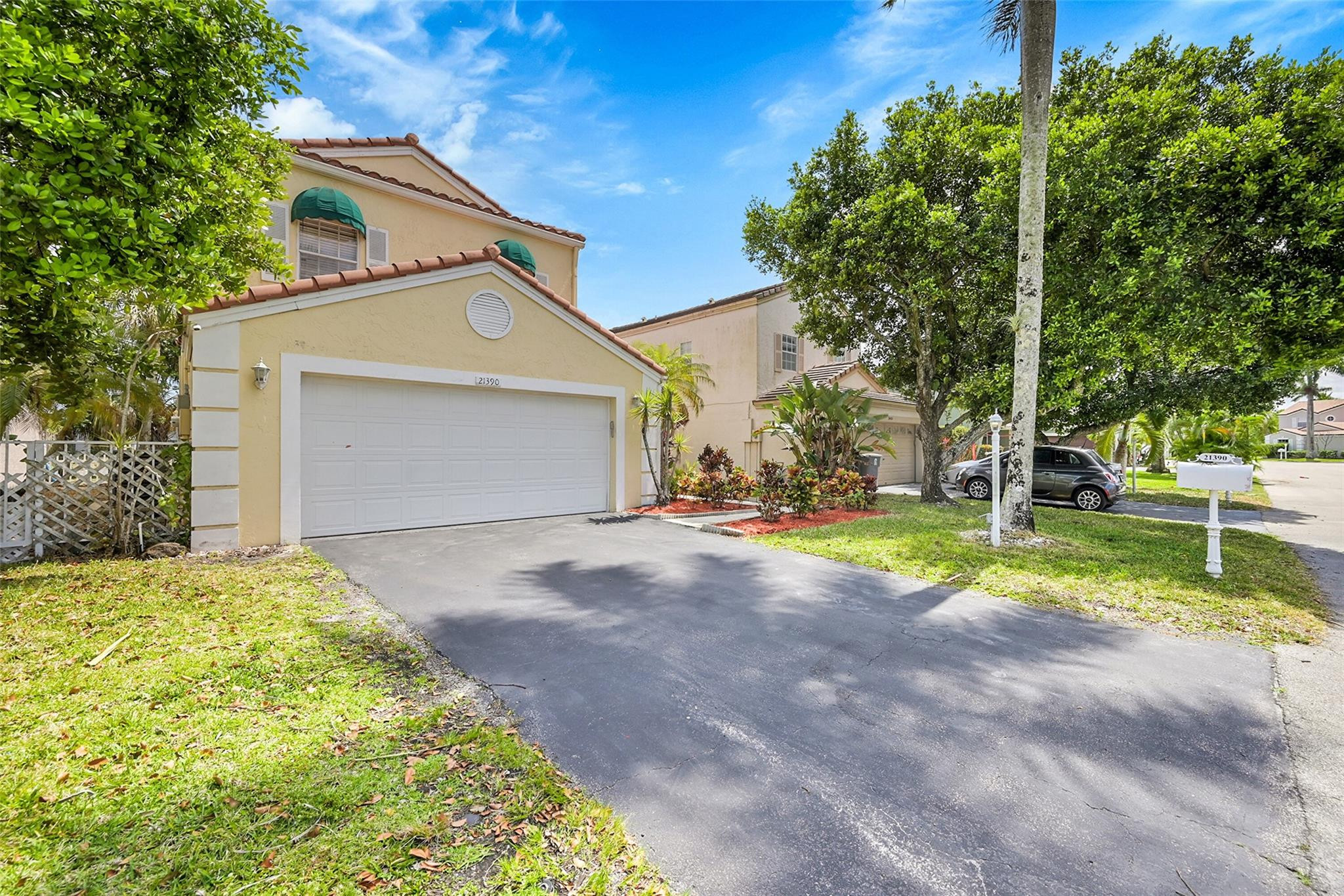 21390 Sawmill Court Boca Raton, FL 33498 - Photo 2 of 38 Photo 2