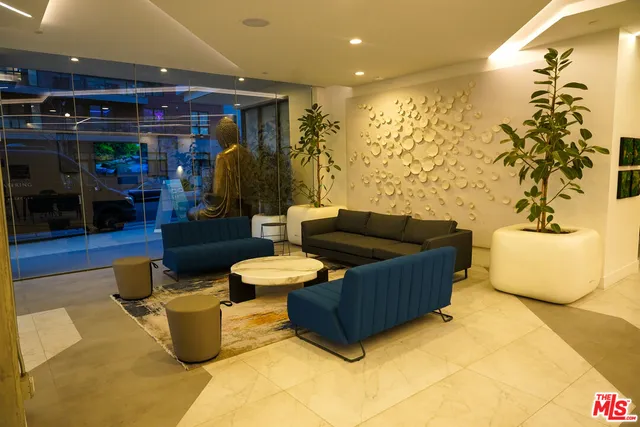 $3,553 | 414 North Orange Street, Unit 204, Glendale, CA 91203