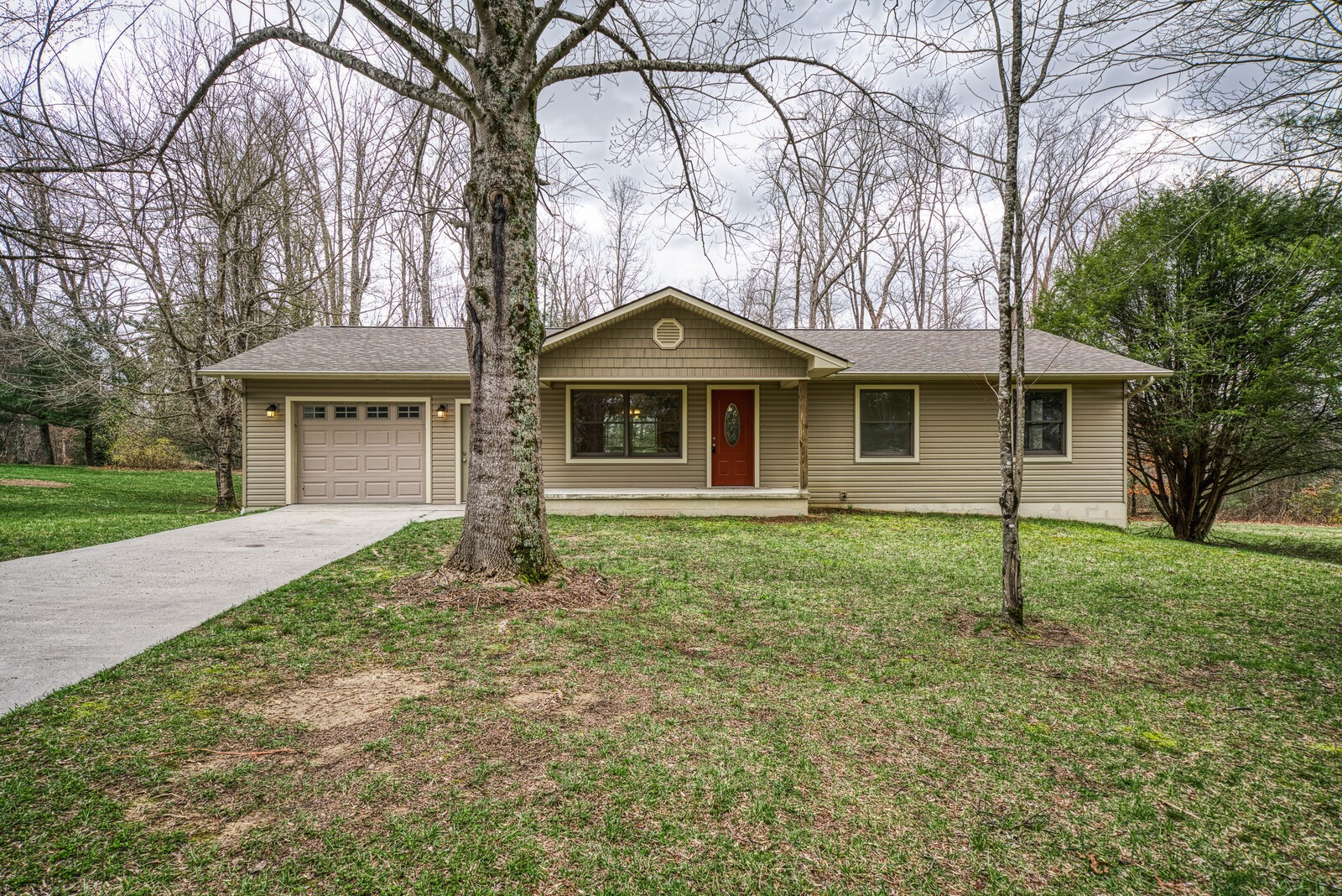 454 Meadows Road Sparta, TN 38583 - Photo 1 of 26 Gallery Image 1