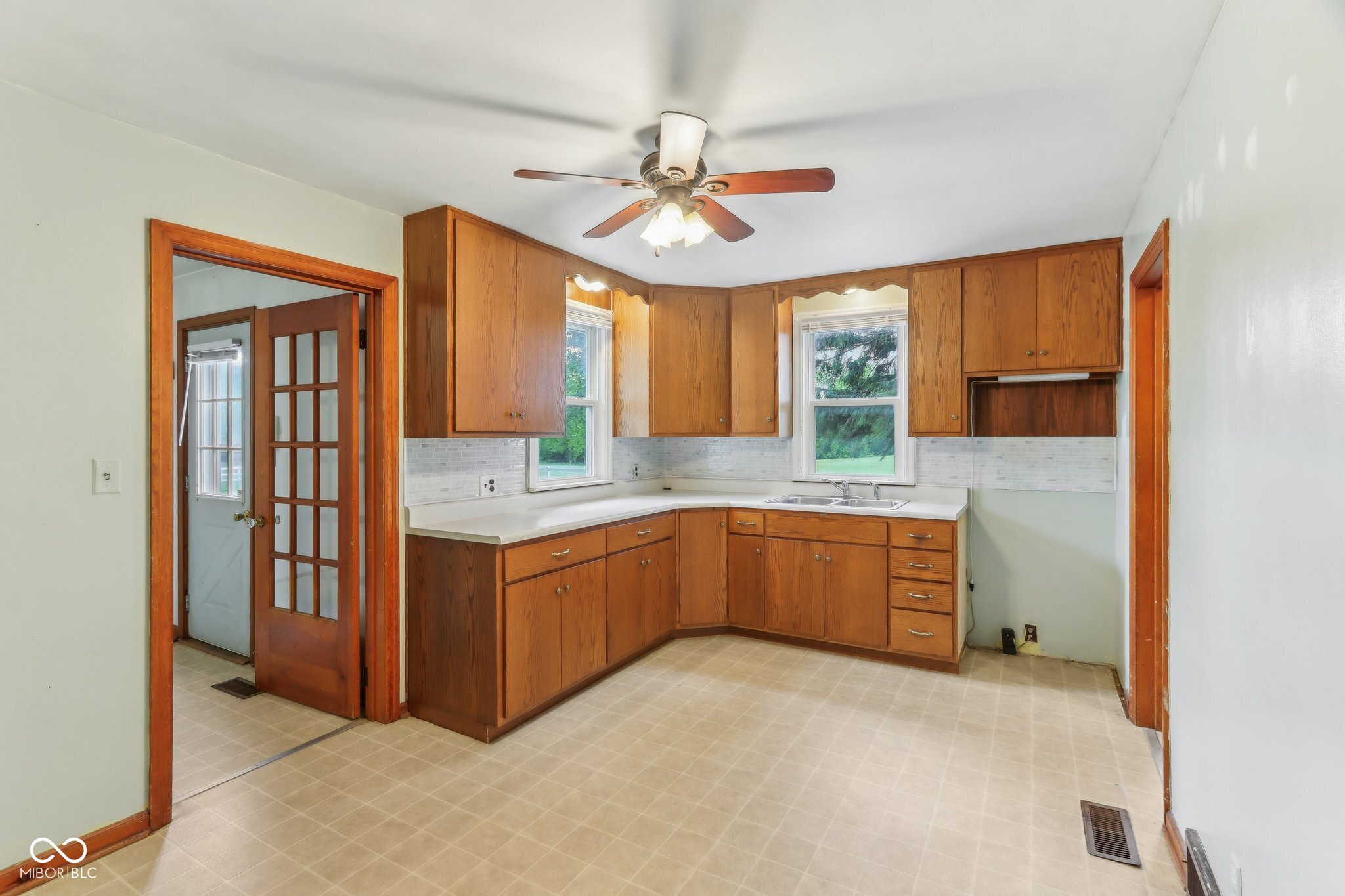 6012 625 West Pendleton, IN 46064 - Photo 12 of 44