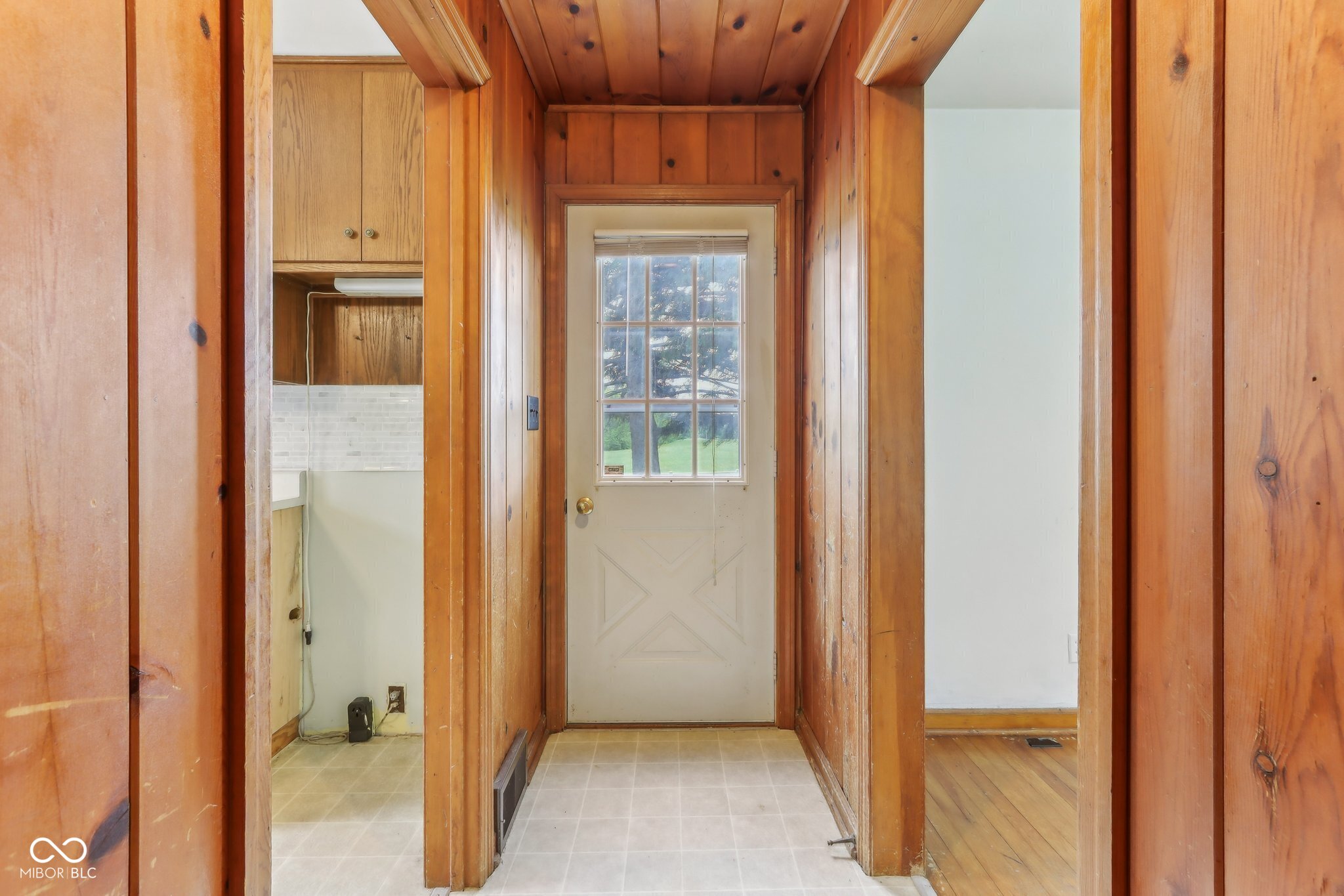 6012 625 West Pendleton, IN 46064 - Photo 7 of 44