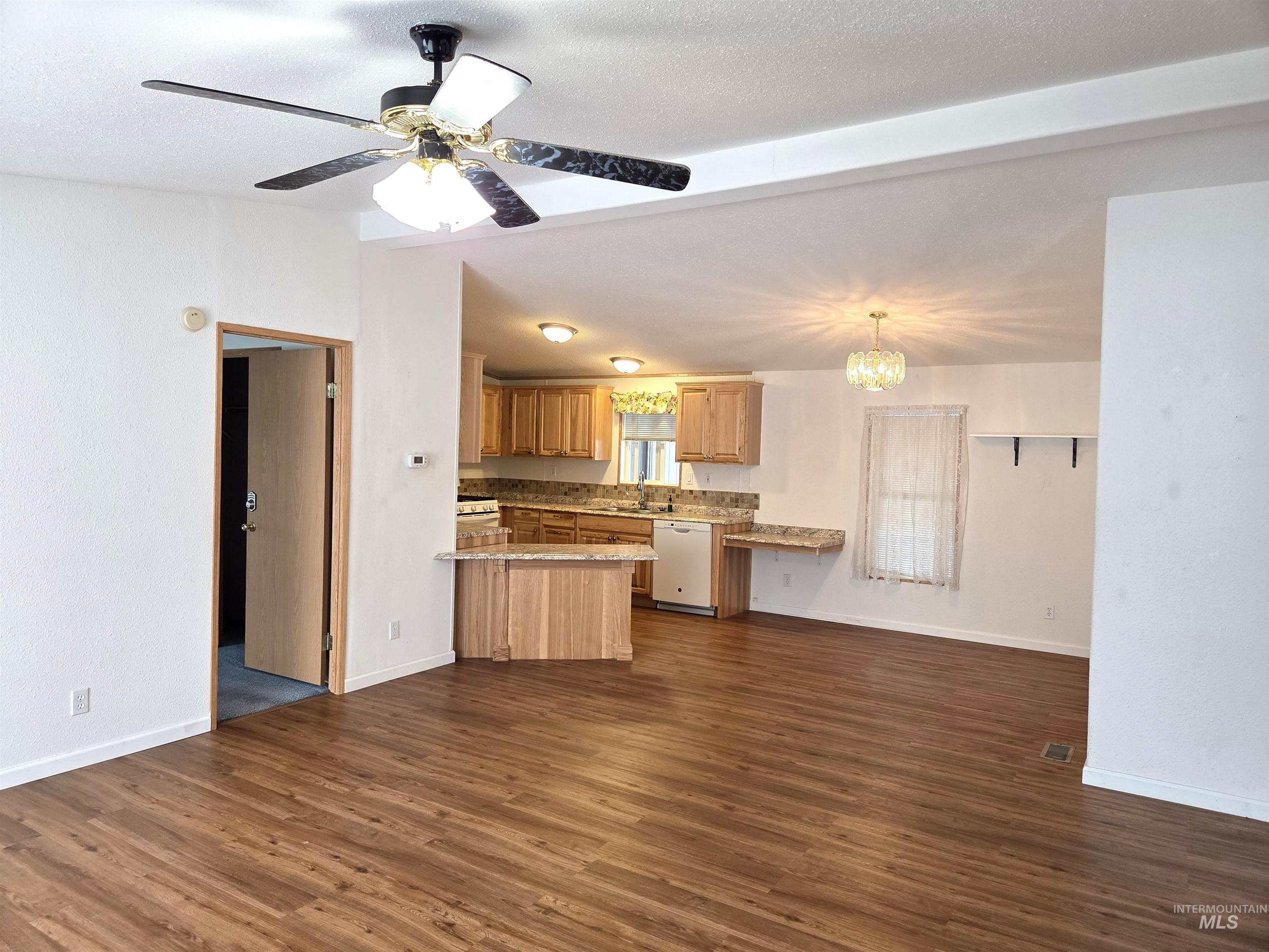 2115 6th, Unit 60 Clarkston, WA 99403 - Photo 7 of 28