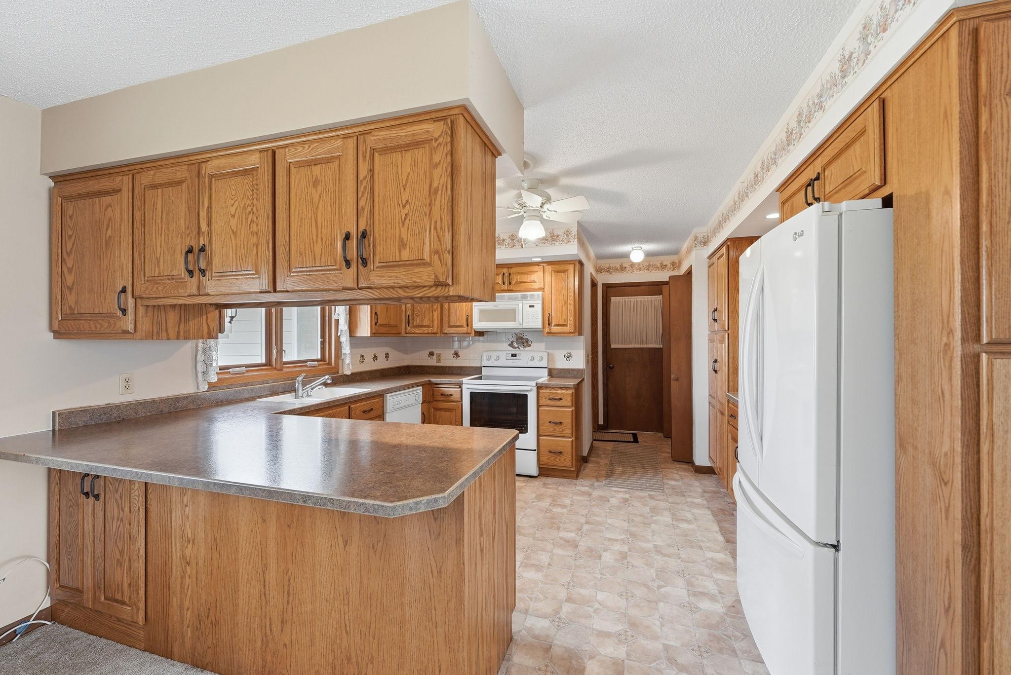 515 151st Street Luverne, MN 56156 - Photo 8 of 46