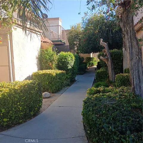 $215,000 | 2433 West Acacia Avenue, Hemet, CA 92545