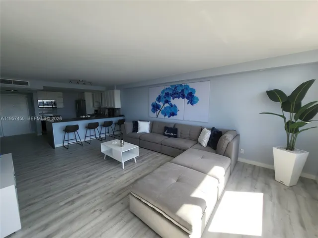 $2,300 | 3180 South Ocean Drive, Unit 821, Hallandale Beach, FL 33009