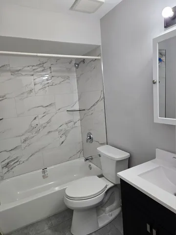 $164,900 | 6914 West Crandall Avenue, Unit 2M, Worth, IL 60482