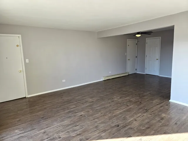 $164,900 | 6914 West Crandall Avenue, Unit 2M, Worth, IL 60482