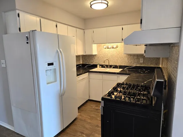 $164,900 | 6914 West Crandall Avenue, Unit 2M, Worth, IL 60482