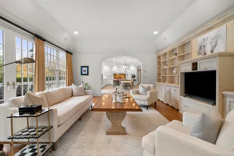 $2,799,999 | 342 Midlock Road, Fairfield, CT 06824