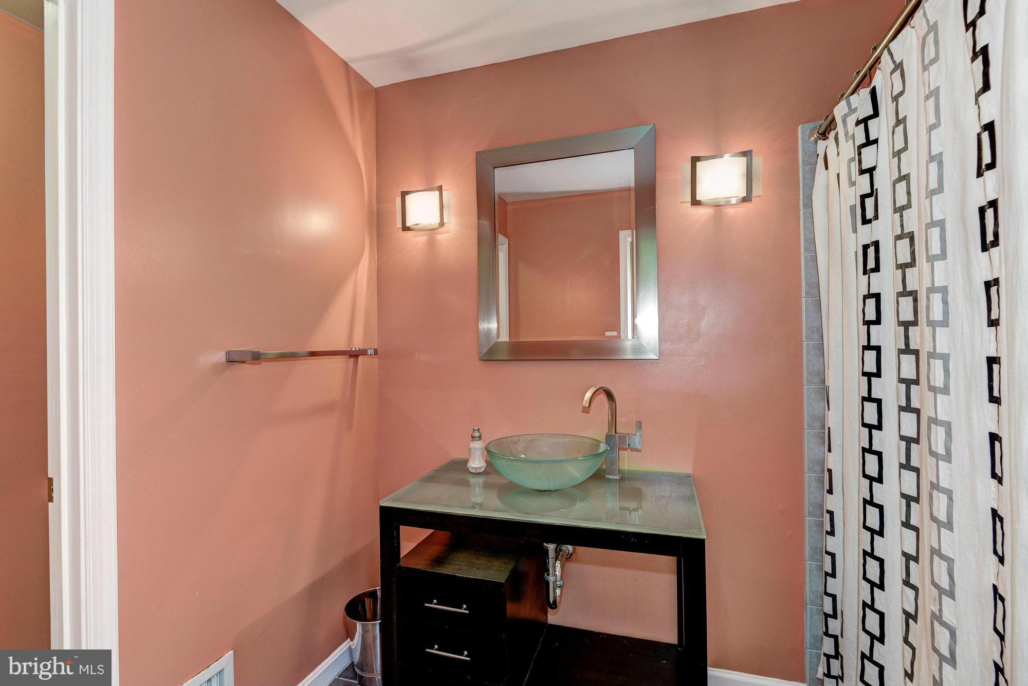 15058 Joshua Tree Road North Potomac, MD 20878 - Photo 20 of 30 Upstairs Hall Bath