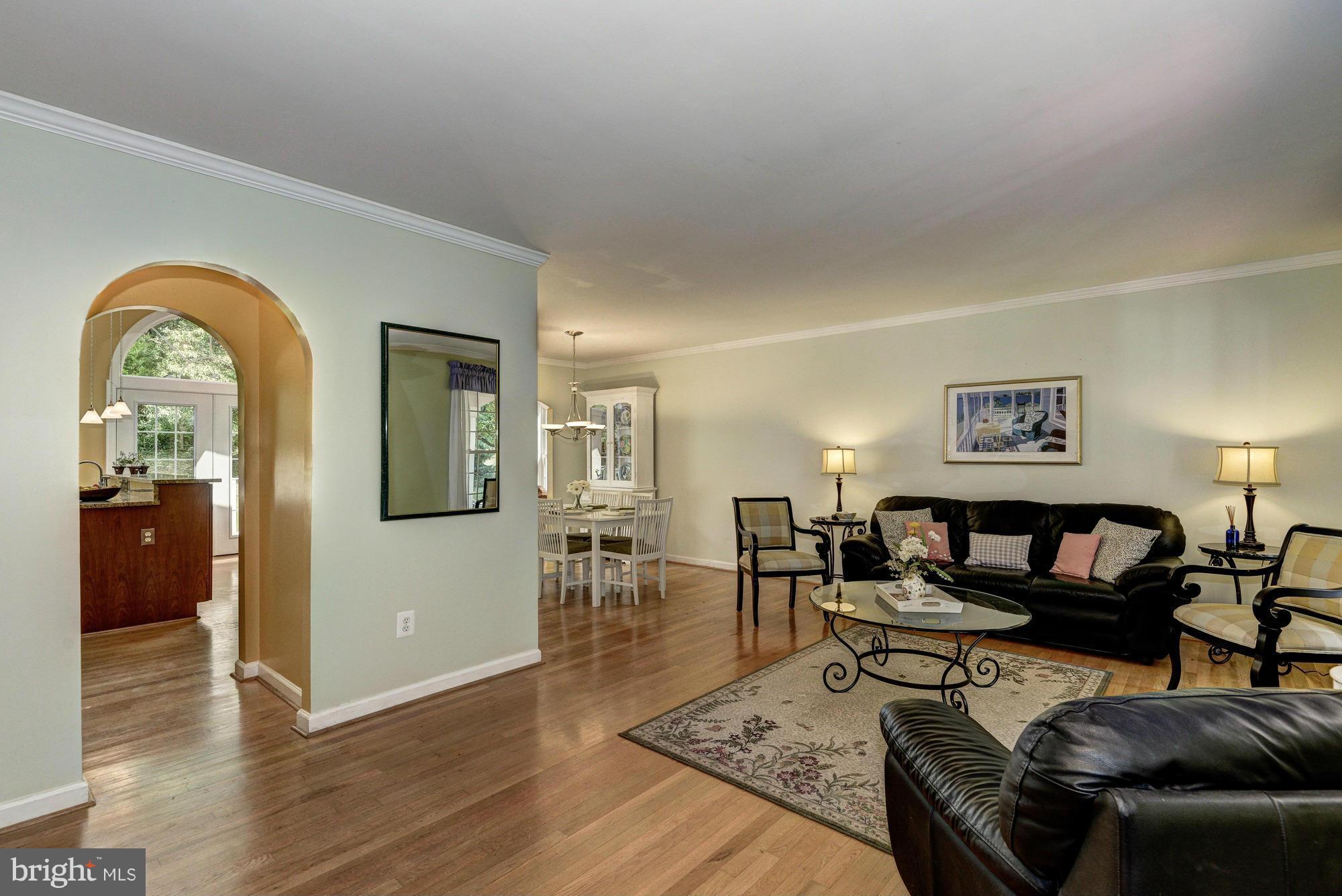 15058 Joshua Tree Road North Potomac, MD 20878 - Photo 5 of 30 Living Room