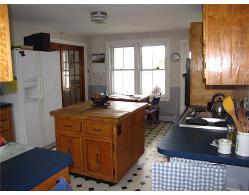 102 Tufts Road Belfast, ME 04915 - Photo 5 of 24 Kitchen.