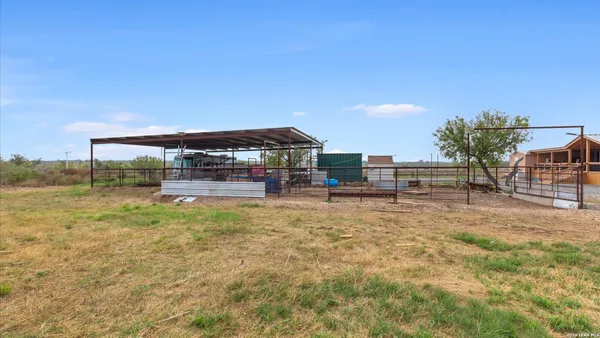 $749,000 | 6286 Farm To Market 2146, Jourdanton, TX 78026
