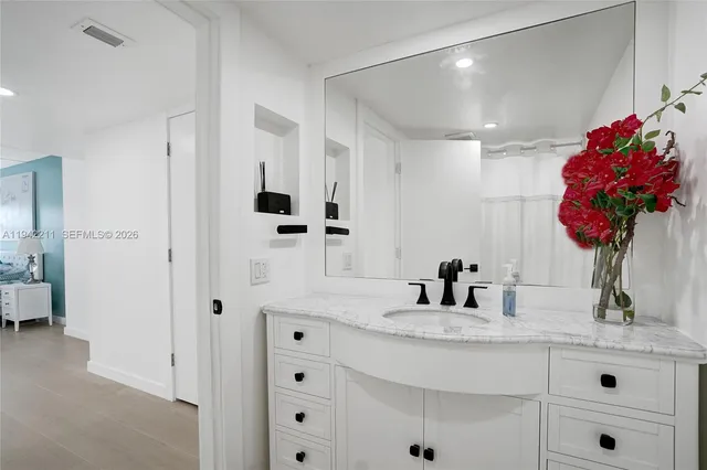 $5,000 | 1201 South Ocean Drive, Unit 908S, Hollywood, FL 33019