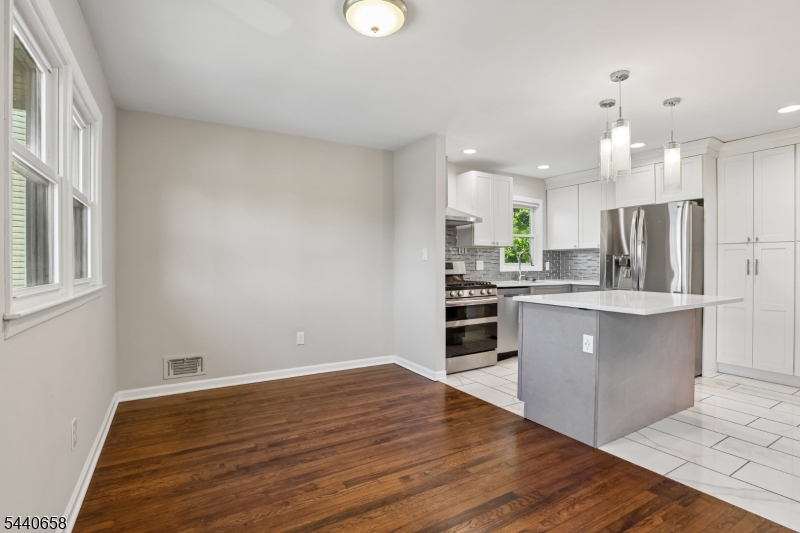 345 Trotting Road Union, NJ 07083 - Photo 8 of 43