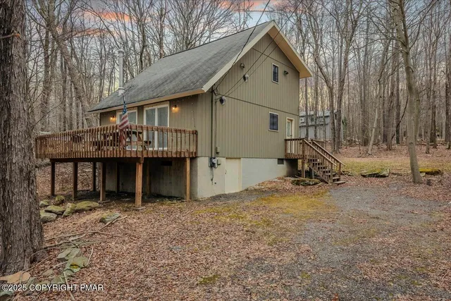 $299,000 | 62 Locust Lane, Gouldsboro, PA 18424