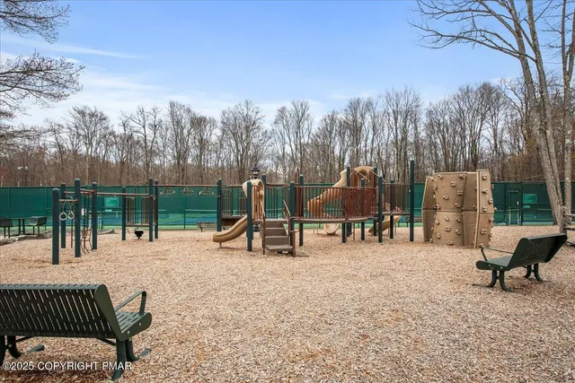 $299,000 | 62 Locust Lane, Gouldsboro, PA 18424