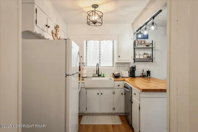 $299,000 | 62 Locust Lane, Gouldsboro, PA 18424