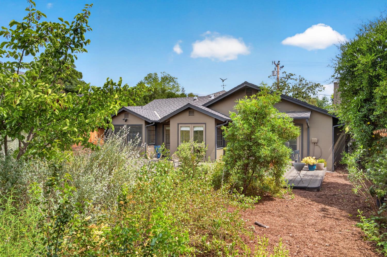 909 Daly Road Ojai, CA 93023 - Photo 39 of 46