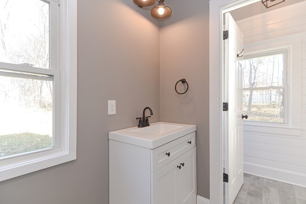 73 Spring Street Mansfield, MA 02048 - Photo 16 of 39 Gallery Image 16