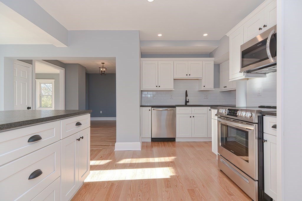73 Spring Street Mansfield, MA 02048 - Photo 9 of 39 Gallery Image 9