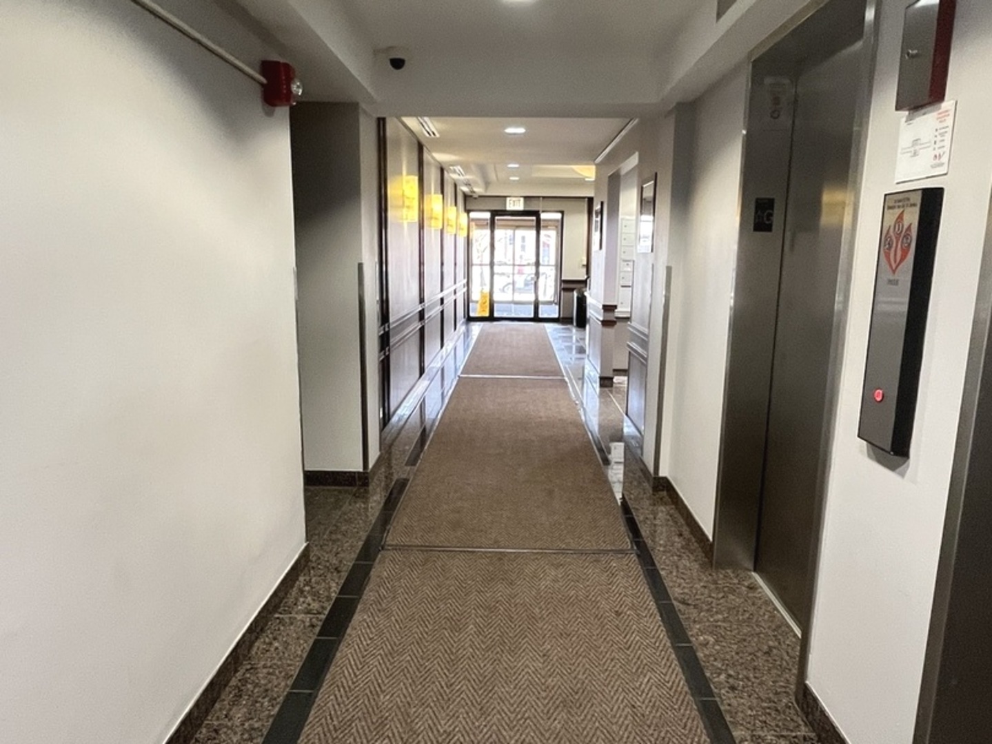 2605 South Indiana Avenue, Unit 301 Chicago, IL 60616 - Photo 20 of 23 a view of gallery