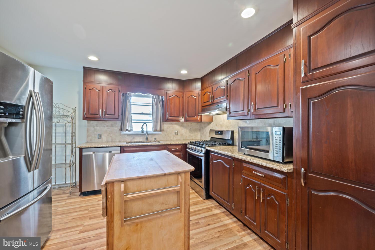 271 Princeton Hightstown Road Princeton Junction, NJ 08550 - Photo 9 of 44