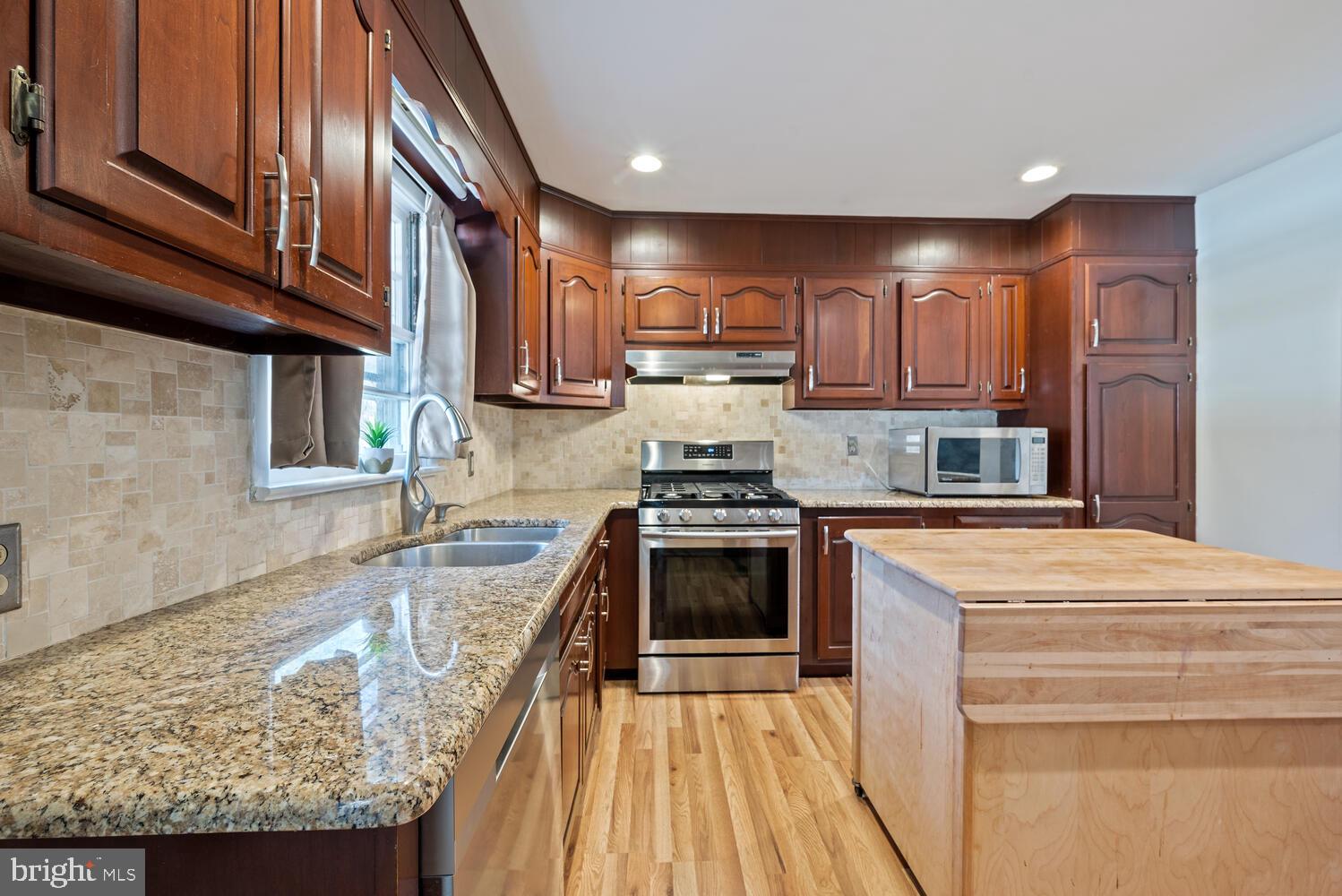 271 Princeton Hightstown Road Princeton Junction, NJ 08550 - Photo 10 of 44