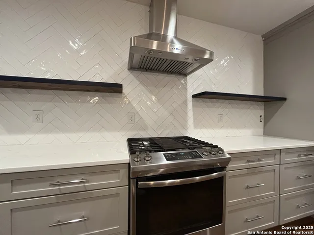 $3,150 | 127 Larchmont Drive, San Antonio, TX 78209