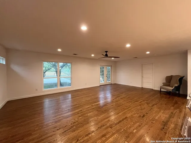 $3,150 | 127 Larchmont Drive, San Antonio, TX 78209