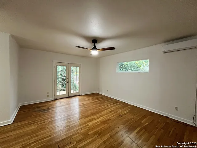 $3,150 | 127 Larchmont Drive, San Antonio, TX 78209